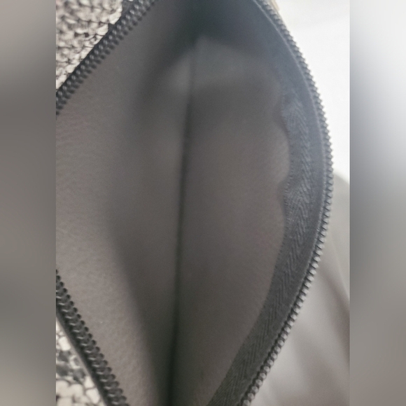 Vegan Leather & Faux Snake Skin Reversible Tote and Wristlet/Wallet - Picture 11 of 12